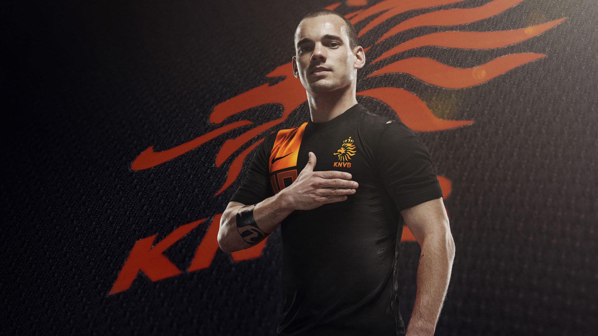 Kobayashi 灵活转换角色表现优异