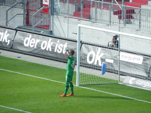 中国足球国际友谊赛中战术尝试与教练心态探索，国足 友谊赛